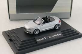 Audi  - TT Roadster silver - 1:87 - Audi - 5010500512 - Audi5010500512 | Toms Modelautos