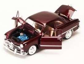 Ford  - Coupe 1949 burgundy - 1:24 - Motor Max - 73213bg - mmax73213bg | Toms Modelautos