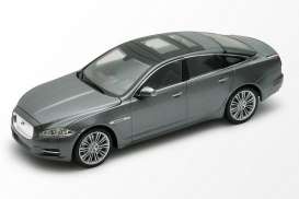 Jaguar  - 2010 grey - 1:24 - Welly - 22517gy - welly22517gy | Toms Modelautos