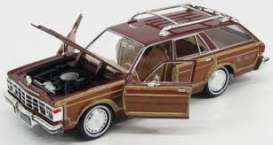 Chrysler  - 1979 red/woody - 1:24 - Motor Max - 73331r - mmax73331r | Toms Modelautos