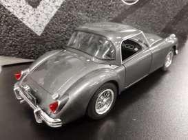 MG  - 1957 steel grey - 1:18 - Triple9 Collection - 1800161 - T9-1800161 | Toms Modelautos
