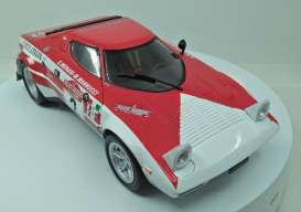 Lancia  - Stratos #2 1974 red/white - 1:18 - Triple9 Collection - 1800175 - T9-1800175 | Toms Modelautos