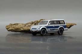 Mitsubishi  - Pajero 1995 silver/blue - 1:64 - BM Creations - 64B0036 - BM64B0036 | Toms Modelautos