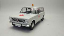 Seat  - 124 Familiar  1968 white - 1:18 - Triple9 Collection - 1800227 - T9-1800227 | Toms Modelautos