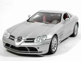 Mercedes Benz  - SLR McLaren 2005 silver - 1:12 - Motor Max - 73004 - mmax73004s | Toms Modelautos