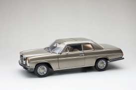 Mercedes Benz  - Strich 8 Coupe 1968 beige grey metallic - 1:18 - SunStar - 4589 - sun4589 | Toms Modelautos