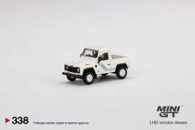 Land Rover  - Defender 90 pick-up white/blue - 1:64 - Mini GT - 00338-R - MGT00338rhd | Toms Modelautos