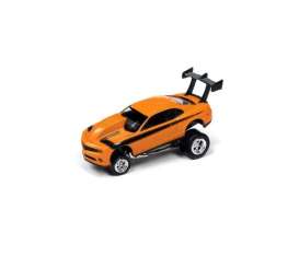 Chevrolet  - Camaro (Zingers) 2011 orange - 1:64 - Johnny Lightning - SP250A - JLSP250A | Toms Modelautos