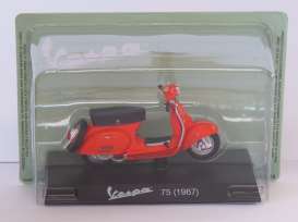 Vespa  - 75 1967 orange - 1:18 - Magazine Models - X26ALA0042 - MagVes0042 | Toms Modelautos