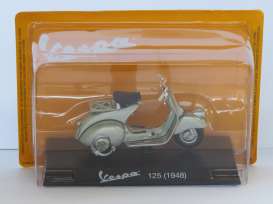 Vespa  - 125 1948 grey - 1:18 - Magazine Models - X26ALA0039 - MagVes0039 | Toms Modelautos