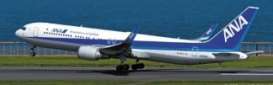 Planes  - ANA B767-300  - 1:200 - Hasegawa - 10859 - has10859 | Toms Modelautos