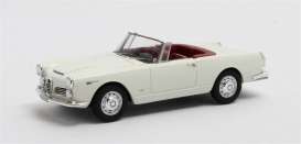 Alfa Romeo  - 2600 white - 1:43 - Matrix - 40102-151 - MX40102-151 | Toms Modelautos