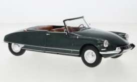 Citroen  - DS 19 Cabriolet 1963 green - 1:24 - Whitebox - 124180 - WB124180 | Toms Modelautos