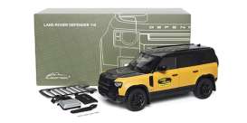 Land Rover  - Defender 110 yellow/black - 1:18 - Almost Real - 810810 - ALM810810 | Tom's Modelauto's