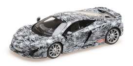 McLaren  - 675 LT Coupe 2015 camouflaged - 1:43 - Minichamps - 537154424 - mc537154424 | Tom's Modelauto's
