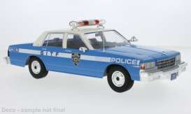 Chevrolet  - Caprice  1987 blue/white - 1:18 - MCG - 18360 - MCG18360 | Toms Modelautos