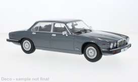 Jaguar  - XJ Series III 1979 grey - 1:18 - MCG - 18177 - MCG18177 | Toms Modelautos