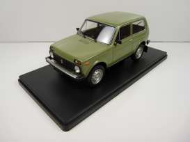 Lada  - Niva 1972 green - 1:24 - Magazine Models - PTVQ20 - mag24LadaNiva | Toms Modelautos