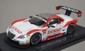 Lexus  - Denso Sard SC430 2011 white/red - 1:43 - Ebbro - 44555 - ebb44555 | Toms Modelautos