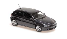 Alfa Romeo  - 147 2005 black - 1:43 - Maxichamps - 940120561 - mc940120561 | Toms Modelautos