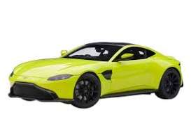 Aston Martin  - Vantage 2019 lime essence - 1:18 - AutoArt - 70279 - autoart70279 | Tom's Modelauto's