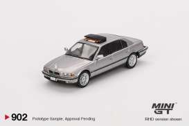 BMW  - 750 IL 1997 silver - 1:64 - Mini GT - 00902-007E - MGT00902-007E | Toms Modelautos