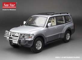 Mitsubishi  - Pajero V73 silver - 1:18 - SunStar - 5832 - sun5832 | Toms Modelautos