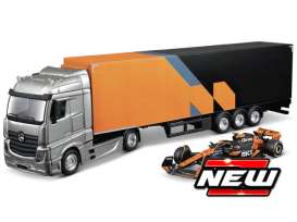 Mercedes Benz  - Actros 2024 silver/orange/black - 1:43 - Bburago - 38401 - bura38401 | Toms Modelautos