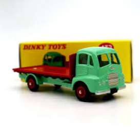 Guy  - Warrior Flat Truck green/red - 1:43 - Magazine Models - 432 - magDT432 | Toms Modelautos