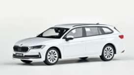 Skoda  - Superb 2023 white - 1:43 - Abrex - 143AB-047EP - ab143AB-047EP | Toms Modelautos