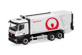 Mercedes Benz  - Actros white/red - 1:87 - Herpa - H319102 - herpa319102 | Toms Modelautos