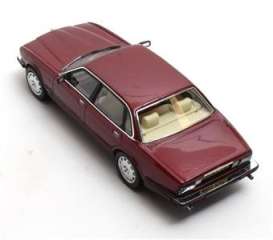 Jaguar  - XJR  red - 1:43 - Matrix - 41001-261 - MX41001-261 | Toms Modelautos