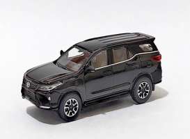 Toyota  - Fortuner 2023 black - 1:64 - Para64 - 55723 - PB55723 | Toms Modelautos