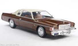 Dodge  - Royal Monaco Coupe 1977 brown/beige - 1:24 - Whitebox - 124261 - WB124261 | Toms Modelautos