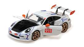 Porsche  - 911 (992) GT3RS 2023 white/orange - 1:18 - Minichamps - 110062041 - mc110062041 | Toms Modelautos