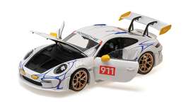 Porsche  - 911 (992) GT3RS 2023 white/yellow - 1:18 - Minichamps - 110062042 - mc110062042 | Toms Modelautos