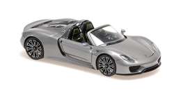 Porsche  - 918 Spyder 2013 silver - 1:43 - Maxichamps - 940062130 - mc940062130 | Toms Modelautos