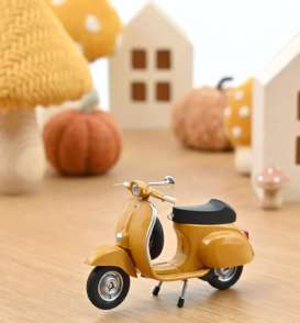 Vespa  - 50 R 1969 yellow - 1:18 - Norev - 182080 - nor182080 | Toms Modelautos