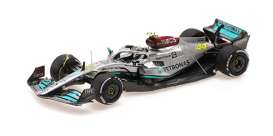 Mercedes Benz AMG - W13 2022 silver/green - 1:43 - Minichamps - 417221244 - mc417221244 | Toms Modelautos