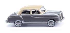 Mercedes Benz  - 220 grey/ivory  - 1:87 - Wiking - 0140027 - WIK4002 | Toms Modelautos