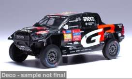 Toyota  - GR DKR Hilux Evo T1U 2024 black/red/white/yellow - 1:43 - IXO Models - ram930 - ixram930 | Toms Modelautos