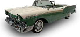 Ford  - Fairlane 500 Skyliner 1957 green/white - 1:18 - SunStar - 1352 - sun1352 | Toms Modelautos