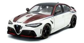 Alfa Romeo  - Giullia GTA-M  2023 white/red - 1:18 - Solido - 1806907 - soli1806907 | Toms Modelautos